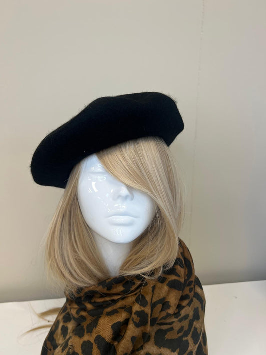 Black Pure Wool Beret